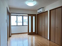 セーラ・クルーＤ 102 1階2DKのリビング/ダイニング