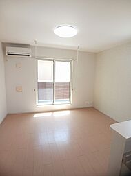 カプリ 203 2階1LDKのリビング/ダイニング