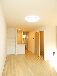 ハイ　ロザーナ　ファミリア 204 2階1LDKのリビング/ダイニング