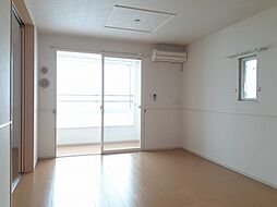 サラールIII 201 2階2LDKのリビング/ダイニング