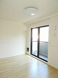 エム　スクエア 101 1階1LDKのリビング/ダイニング