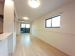 グランヴェルII 201 2階2LDKのリビング/ダイニング