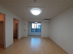 ミルトハウス 103 1階ワンルームのリビング/ダイニング