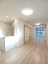 アルカイックＢ 101 1階1LDKのリビング/ダイニング