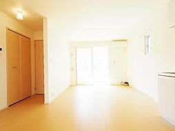 ジェルメ 101 1階1LDKのリビング/ダイニング