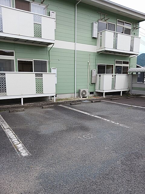 4 / 4