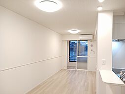 ベルフラワーＡ 103 1階1LDKのリビング/ダイニング