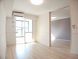 エピソードI 102 1階1LDKのリビング/ダイニング