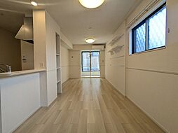 ラ・スペランツァVI 101 1階1LDKのリビング/ダイニング