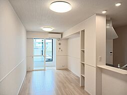 シャイン 103 1階1LDKのリビング/ダイニング