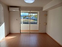 ホ−プ　プレイス 102 1階ワンルームのリビング/ダイニング