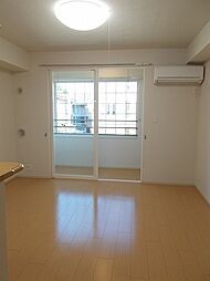 オ−ヴ　幸　 202 2階1LDKのリビング/ダイニング