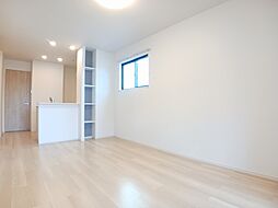 メゾン　リヴィエール　VII 101 1階1LDKのリビング/ダイニング