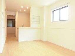 イースト・ポポラーレＢ 103 1階1LDKのリビング/ダイニング