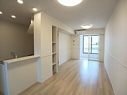 チャロズ　コート 102 1階1LDKのリビング/ダイニング