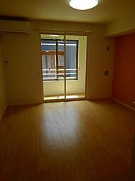 エバーグリーン月見 103 1階ワンルームのリビング/ダイニング