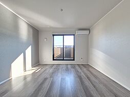 ミッドレジデンス角田 201 2階ワンルームのリビング/ダイニング