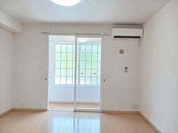 グランデ 106 1階1Kのリビング/ダイニング