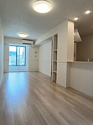 アリス・ＹＡ 103 1階1LDKのリビング/ダイニング