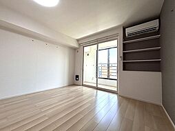 ウィンズ・ウエスト　II 202 2階ワンルームのリビング/ダイニング