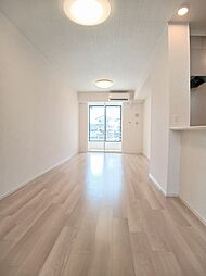 ファミリアメゾン　I 103 1階1LDKのリビング/ダイニング