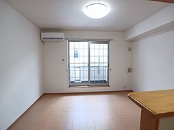 ピュア・トーン 202 2階1LDKのリビング/ダイニング