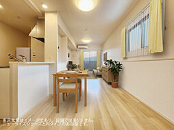 プリマヴェールIIIＣ 201 2階2LDKのリビング/ダイニング