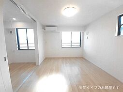 ハイマウンテン 201 2階1LDKのリビング/ダイニング