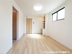 グラース・メゾン 101 1階1Kのリビング/ダイニング