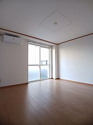 ソレアードパルケIII 102 1階2LDKのリビング/ダイニング