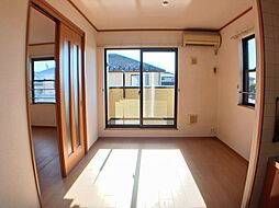 フランメゾンII 201 2階2DKのリビング/ダイニング