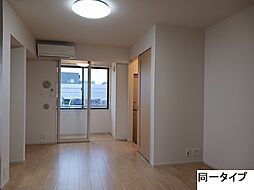 メンリッヒェン・ウッド 103 1階1LDKのリビング/ダイニング