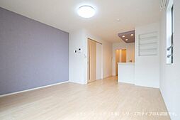 リズブラン　モーム 201 2階ワンルームのリビング/ダイニング