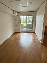 サニー・ガーデン 104 1階1LDKのリビング/ダイニング