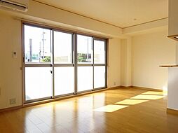 エトワール・プレーヌ 102 1階1LDKのリビング/ダイニング