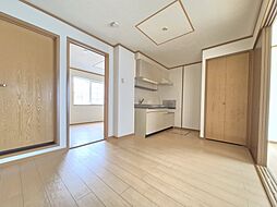 アメニティタウンアサヒＡ棟 102 1階2DKのリビング/ダイニング