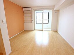 アルボルデア 203 2階ワンルームのリビング/ダイニング