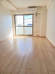 グランデ・カーサ・ケイ 302 3階ワンルームのリビング/ダイニング