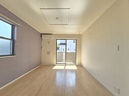 メゾン・ド・アルエット 102 1階1LDKのリビング/ダイニング