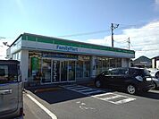 【コンビニエンスストア】ファミリーマート坂出川津町店まで1300ｍ