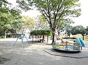 【公園】栄楽公園まで750ｍ