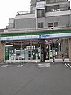 【コンビニエンスストア】ファミリーマート福生加美平店まで500ｍ