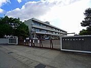 【小学校】太田市立旭小学校まで950ｍ