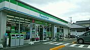 【コンビニエンスストア】ファミリーマート新居浜沢津店まで500ｍ