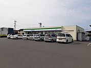 【コンビニエンスストア】ファミリーマート国分向花店まで1150ｍ