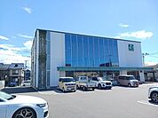 【銀行】伊予銀行東野支店様まで900ｍ