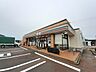 周辺：【コンビニエンスストア】セブンイレブン三条西本成寺店まで350ｍ
