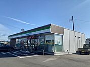 【コンビニエンスストア】ファミリーマート豊里町店まで190ｍ