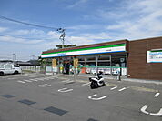 【コンビニエンスストア】ファミリーマートまで500ｍ