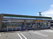 【コンビニエンスストア】ファミリーマート武豊長宗店まで570ｍ
